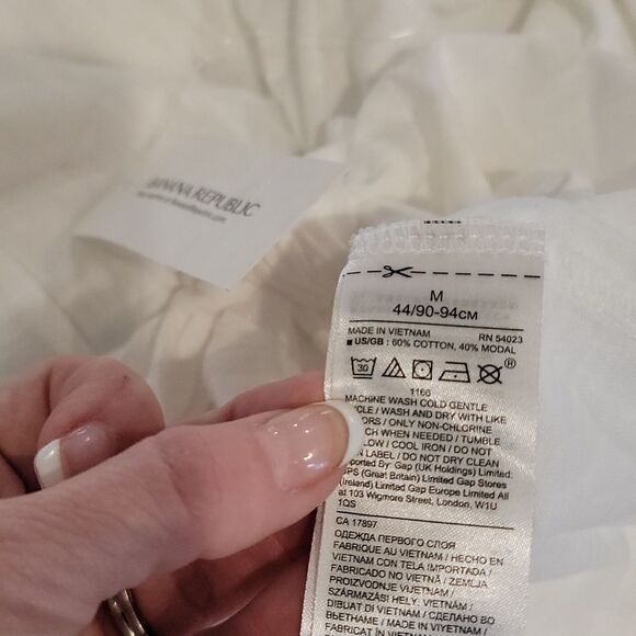 Banana Republic Long Sleeve Relaxed Fit Tie Front Pullover Shirt White Medium - Picture 8 of 8